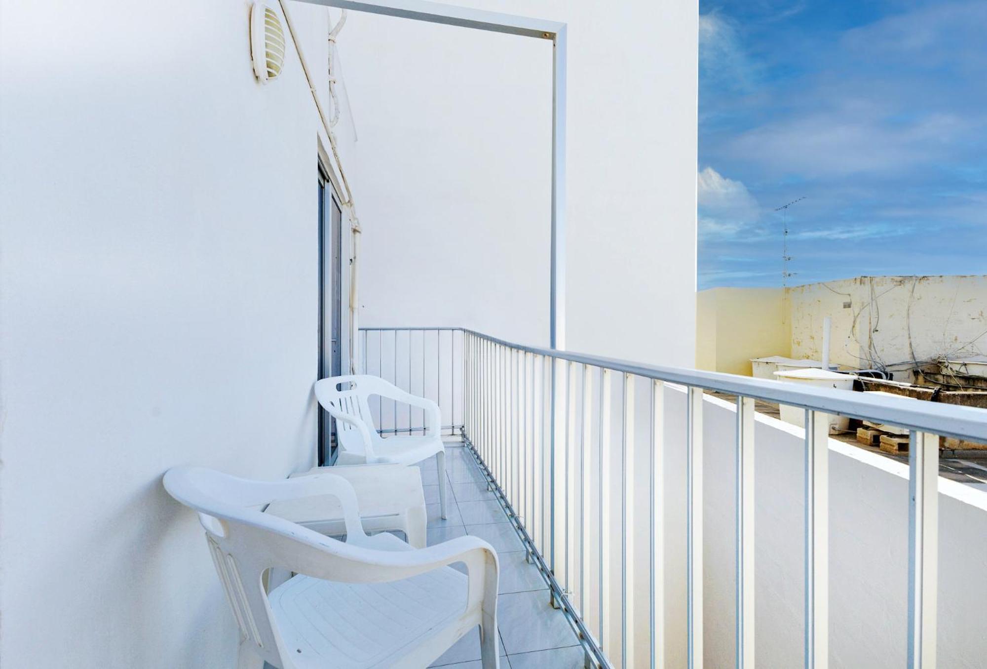 Spacious 2Br Penthouse With A Large Front-Terrace - Close To Bugibba Perched Beach St. Paul's Bay Esterno foto